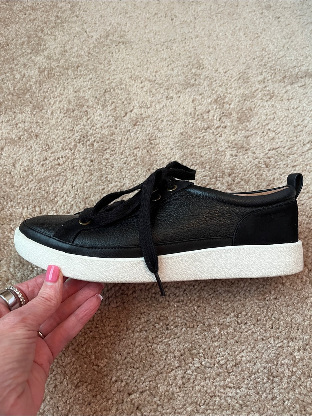 Vionic Winny Leather Sneakers - Picture 4 of 9